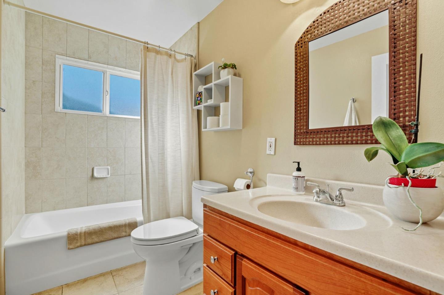 Detail Gallery Image 14 of 22 For 3213 Woodmont Dr, San Jose,  CA 95118 - 3 Beds | 2 Baths