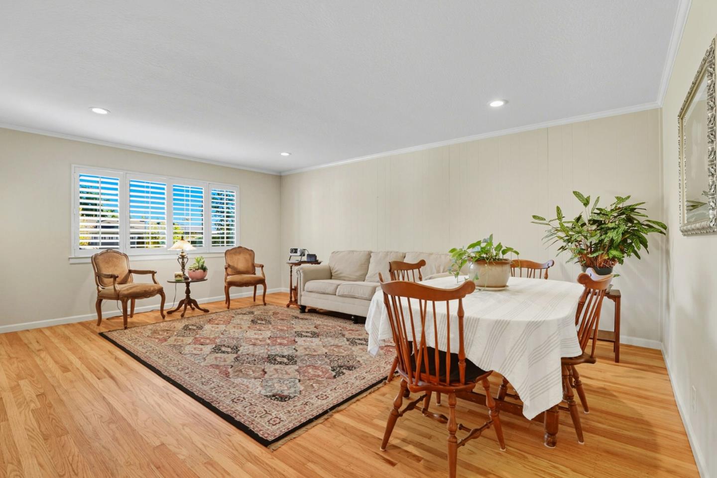 Detail Gallery Image 8 of 22 For 3213 Woodmont Dr, San Jose,  CA 95118 - 3 Beds | 2 Baths