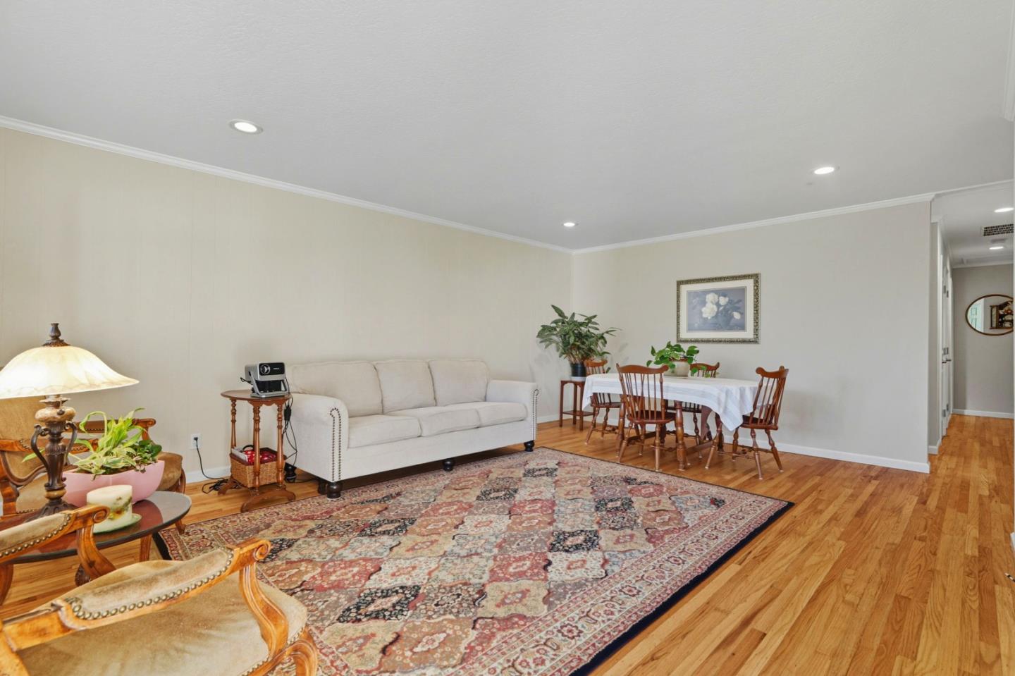 Detail Gallery Image 9 of 22 For 3213 Woodmont Dr, San Jose,  CA 95118 - 3 Beds | 2 Baths