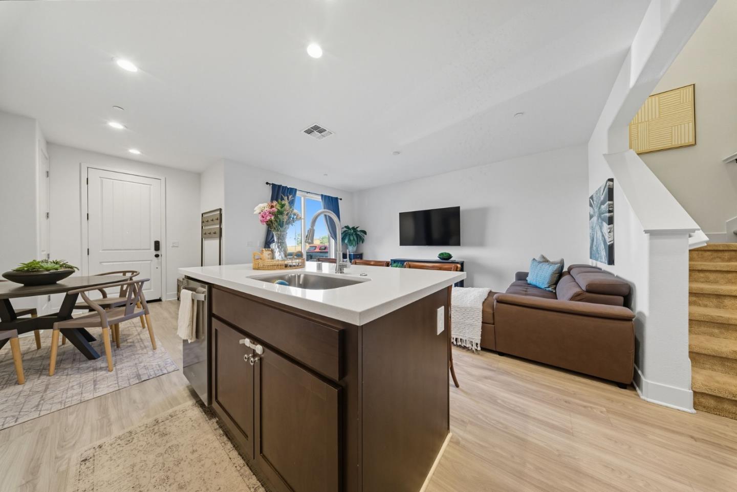 Detail Gallery Image 13 of 54 For 1335 Old Vine Ln, Morgan Hill,  CA 95037 - 3 Beds | 2/1 Baths