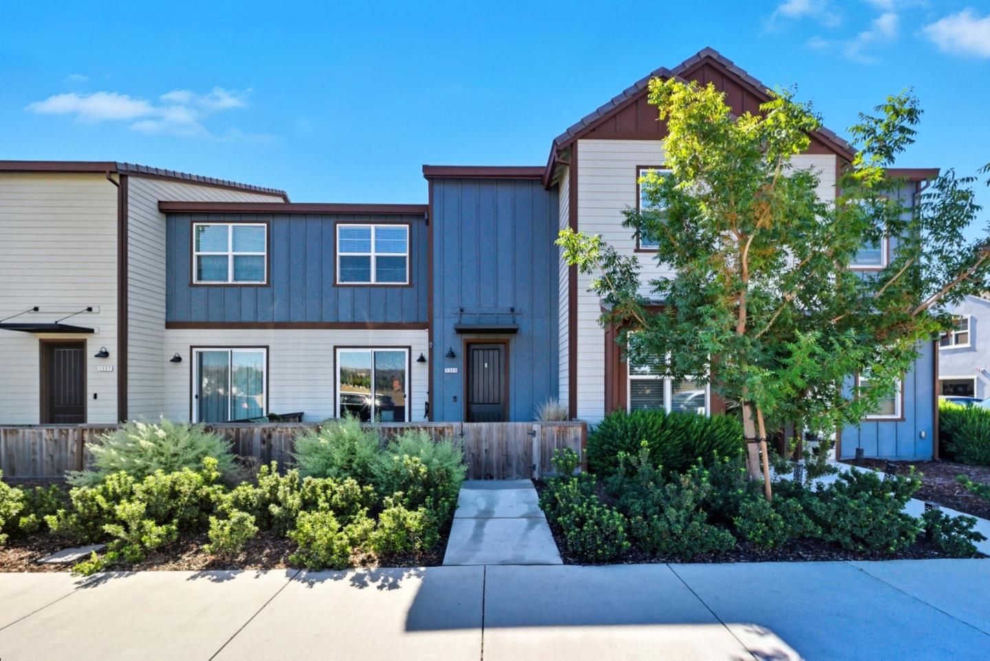 Detail Gallery Image 3 of 54 For 1335 Old Vine Ln, Morgan Hill,  CA 95037 - 3 Beds | 2/1 Baths