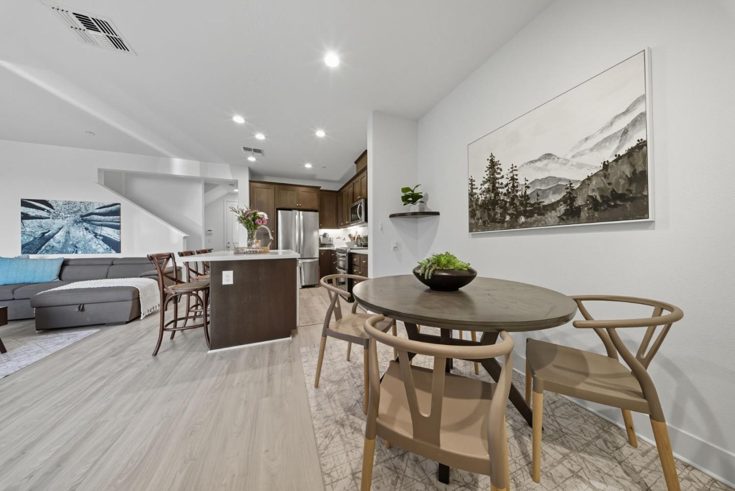 Detail Gallery Image 9 of 54 For 1335 Old Vine Ln, Morgan Hill,  CA 95037 - 3 Beds | 2/1 Baths