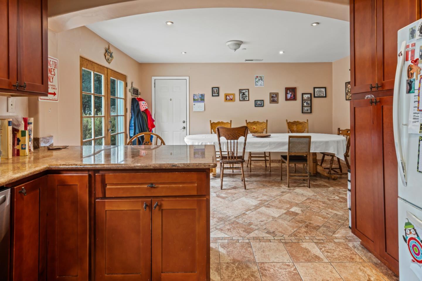 Detail Gallery Image 12 of 42 For 837 Lewis Rd, Royal Oaks,  CA 95076 - 6 Beds | 4 Baths