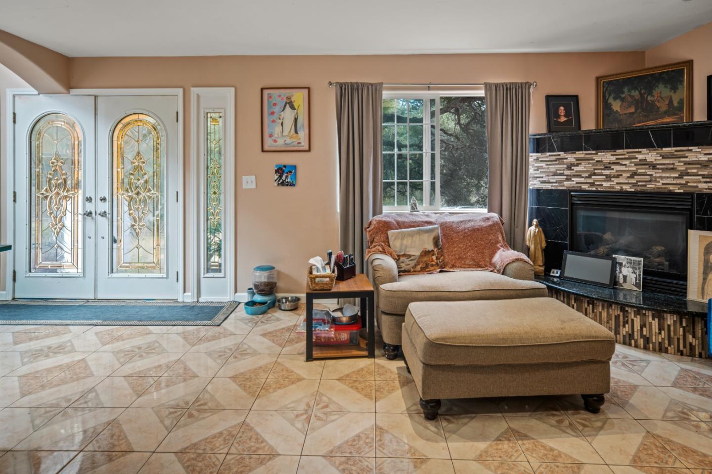 Detail Gallery Image 6 of 42 For 837 Lewis Rd, Royal Oaks,  CA 95076 - 6 Beds | 4 Baths