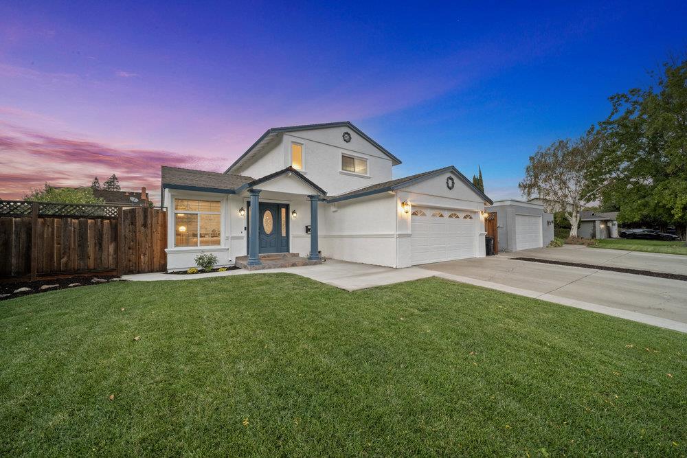 Detail Gallery Image 1 of 41 For 273 Jaggers Dr, San Jose,  CA 95119 - 4 Beds | 2 Baths