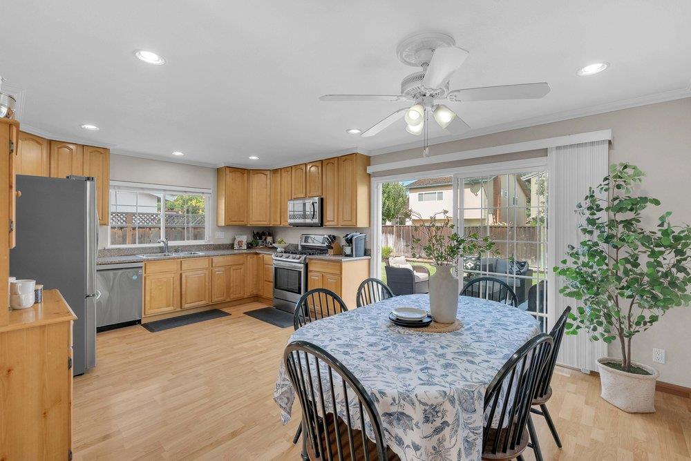 Detail Gallery Image 10 of 41 For 273 Jaggers Dr, San Jose,  CA 95119 - 4 Beds | 2 Baths