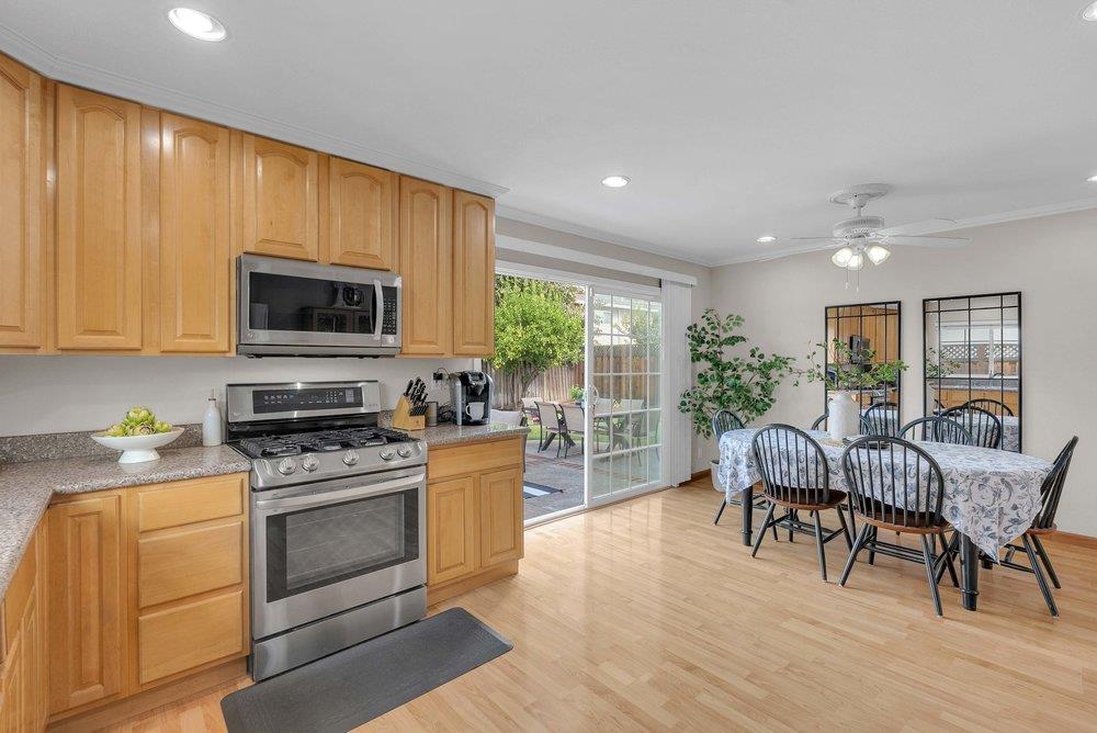 Detail Gallery Image 12 of 41 For 273 Jaggers Dr, San Jose,  CA 95119 - 4 Beds | 2 Baths