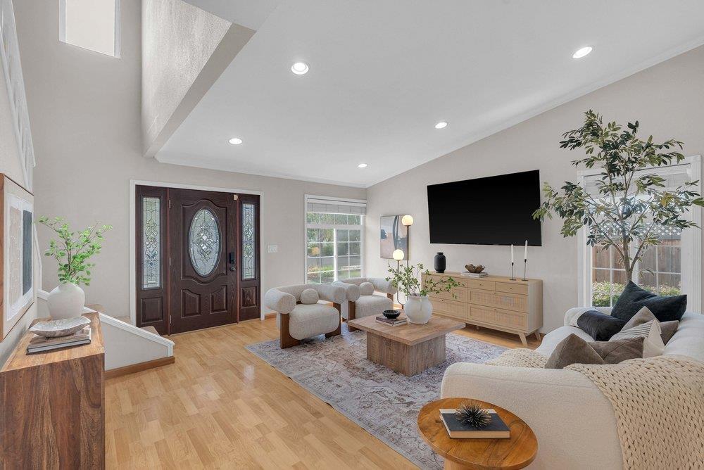 Detail Gallery Image 7 of 41 For 273 Jaggers Dr, San Jose,  CA 95119 - 4 Beds | 2 Baths