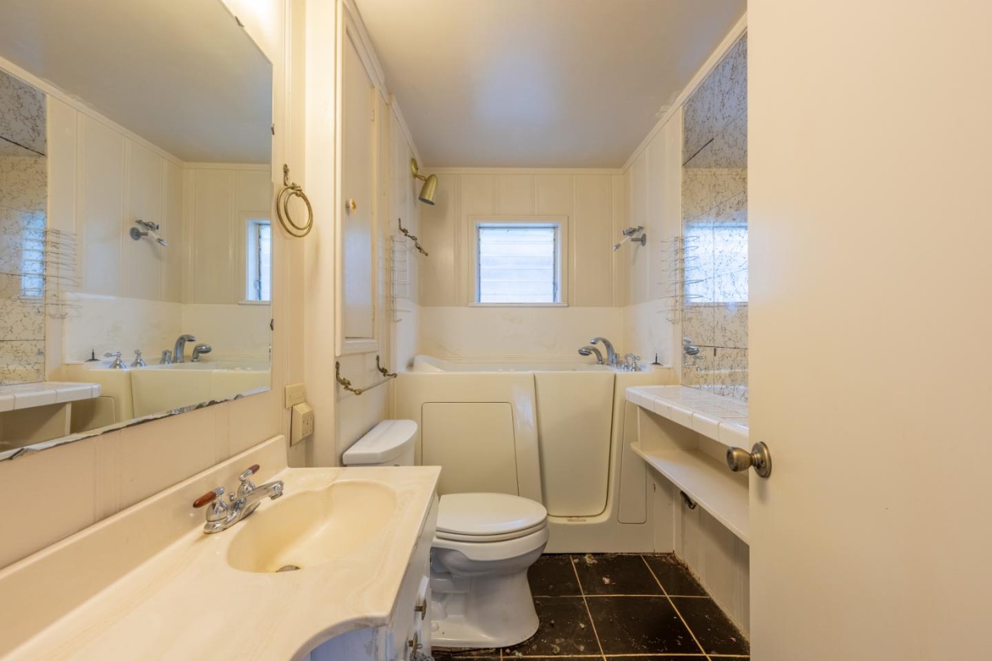 Detail Gallery Image 11 of 30 For 16 Paso Cresta, Carmel Valley,  CA 93924 - 3 Beds | 1/1 Baths