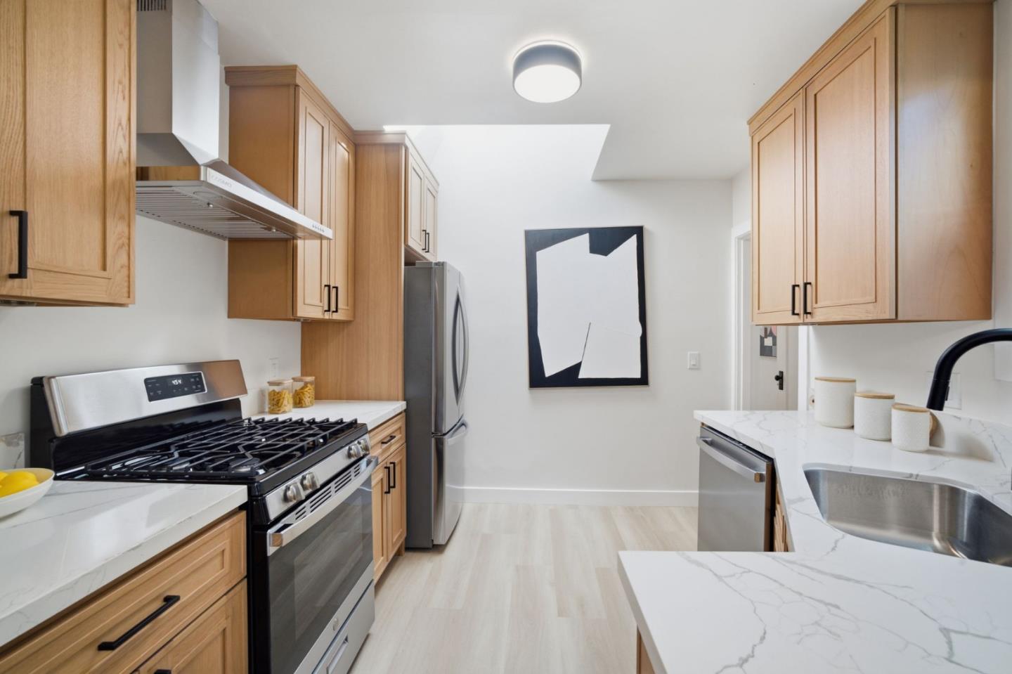 Detail Gallery Image 12 of 36 For 561 Winchester St, Daly City,  CA 94014 - 2 Beds | 1 Baths