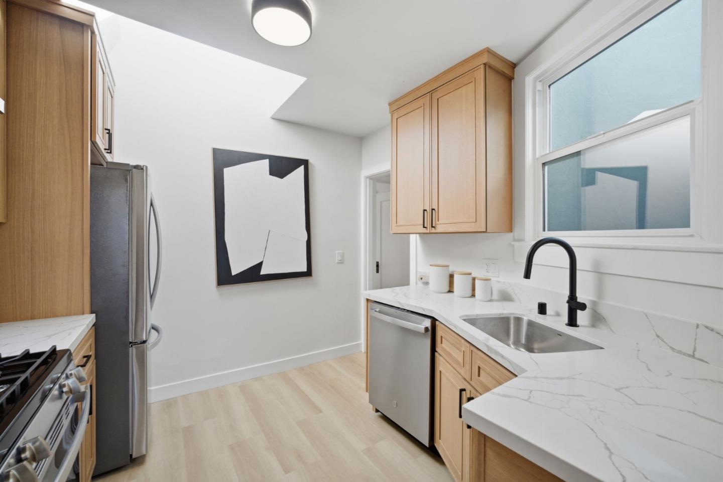 Detail Gallery Image 15 of 36 For 561 Winchester St, Daly City,  CA 94014 - 2 Beds | 1 Baths