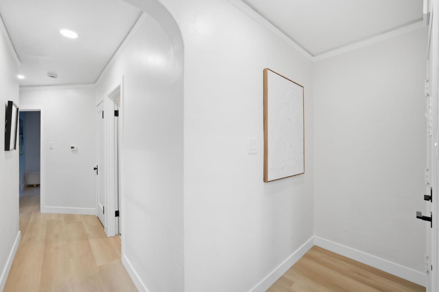 Detail Gallery Image 2 of 36 For 561 Winchester St, Daly City,  CA 94014 - 2 Beds | 1 Baths