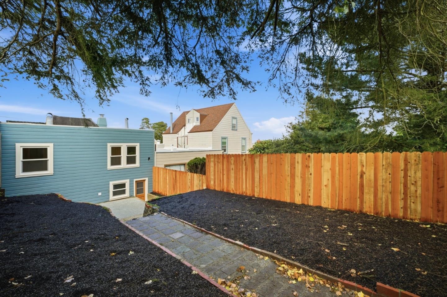 Detail Gallery Image 24 of 36 For 561 Winchester St, Daly City,  CA 94014 - 2 Beds | 1 Baths