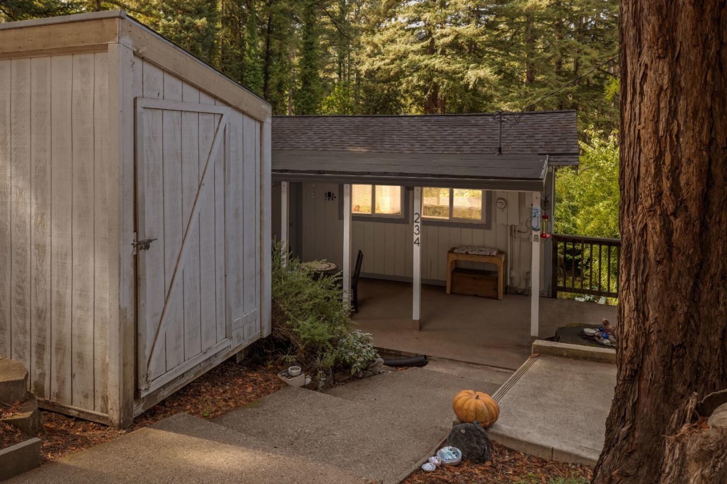 Detail Gallery Image 35 of 39 For 234 Caledonium Ave, Ben Lomond,  CA 95005 - 2 Beds | 1 Baths