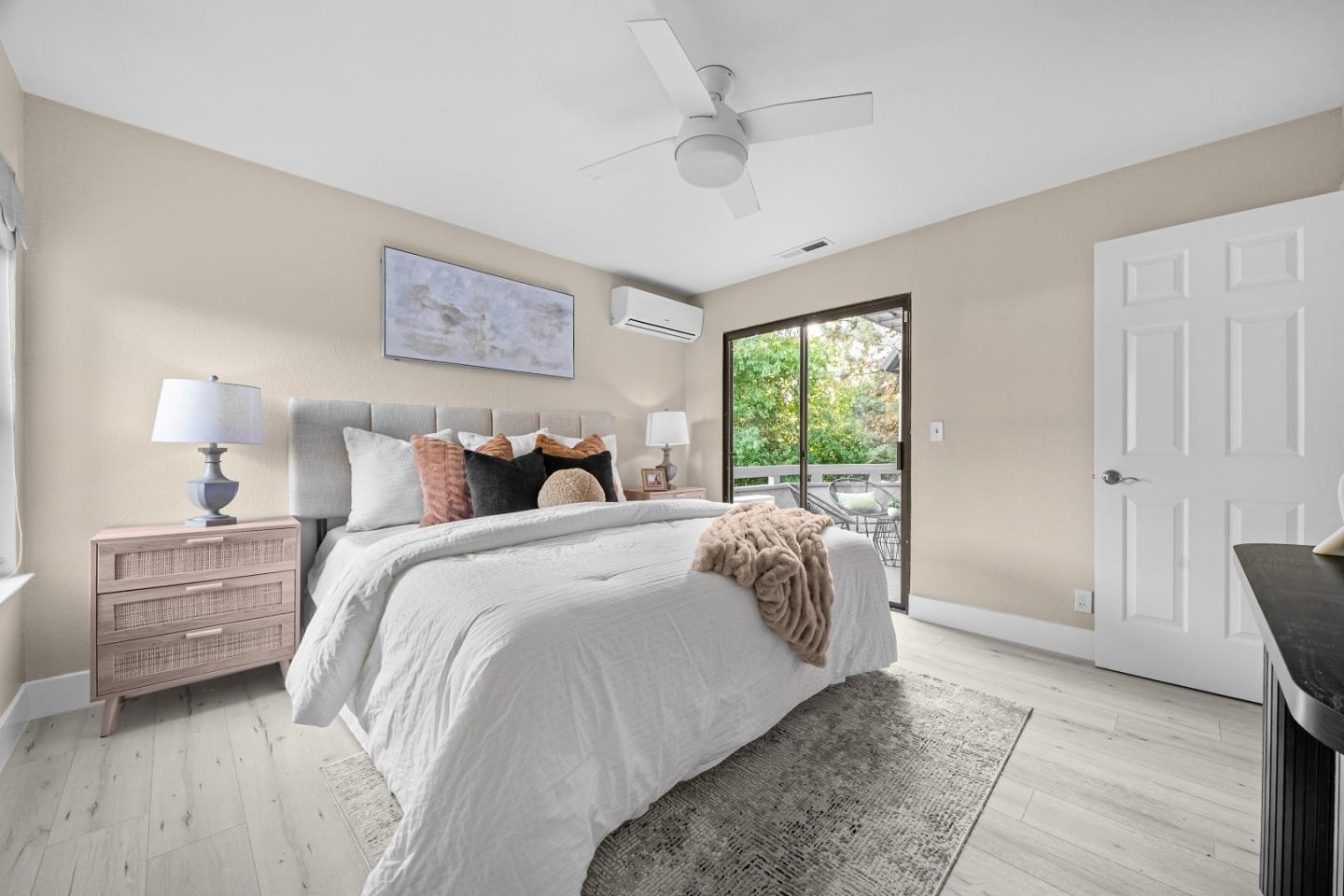 Detail Gallery Image 12 of 31 For 966 Silicon Dr, San Jose,  CA 95126 - 3 Beds | 2 Baths