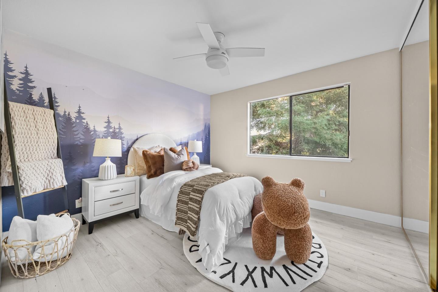 Detail Gallery Image 15 of 31 For 966 Silicon Dr, San Jose,  CA 95126 - 3 Beds | 2 Baths