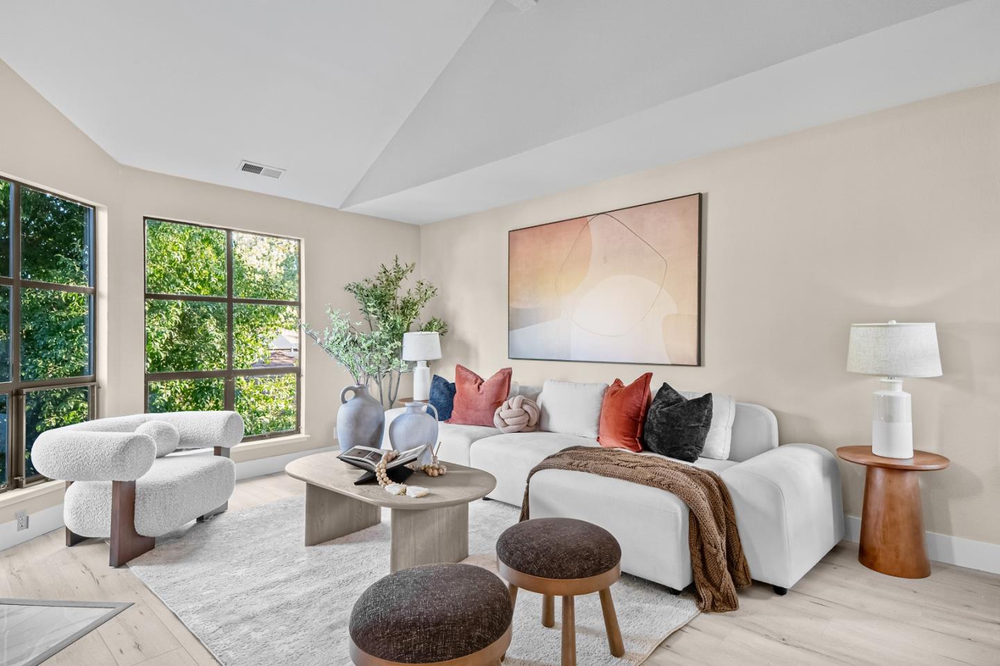 Detail Gallery Image 2 of 31 For 966 Silicon Dr, San Jose,  CA 95126 - 3 Beds | 2 Baths