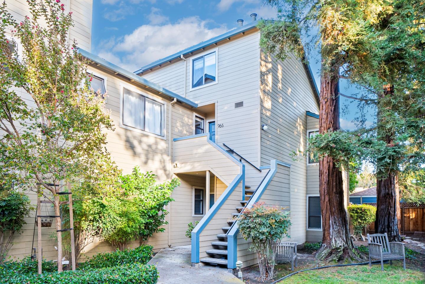 Detail Gallery Image 24 of 31 For 966 Silicon Dr, San Jose,  CA 95126 - 3 Beds | 2 Baths