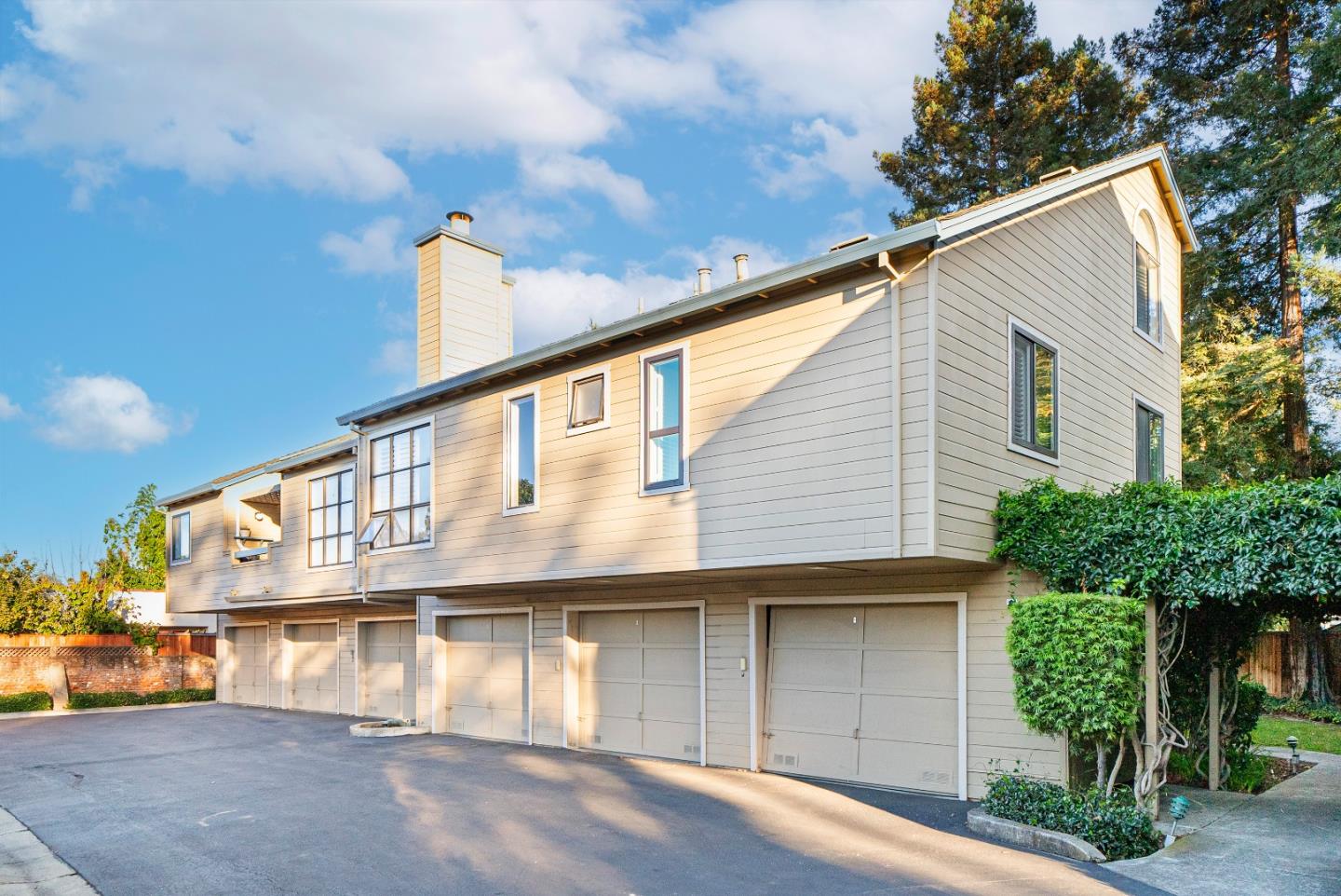 Detail Gallery Image 26 of 31 For 966 Silicon Dr, San Jose,  CA 95126 - 3 Beds | 2 Baths