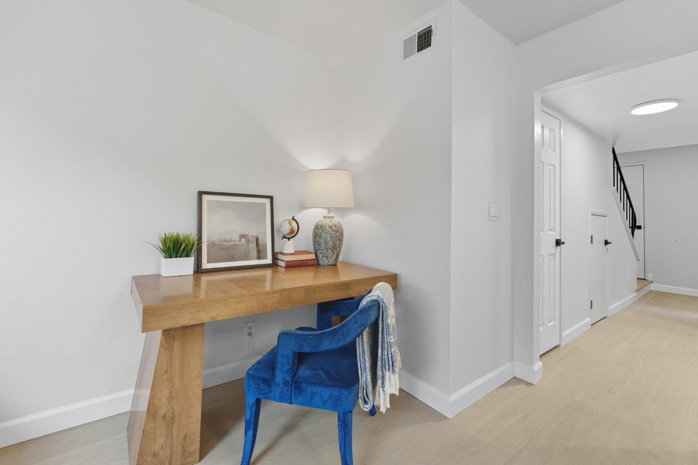 Detail Gallery Image 10 of 36 For 101 Redding Rd #A4,  Campbell,  CA 95008 - 2 Beds | 1/1 Baths