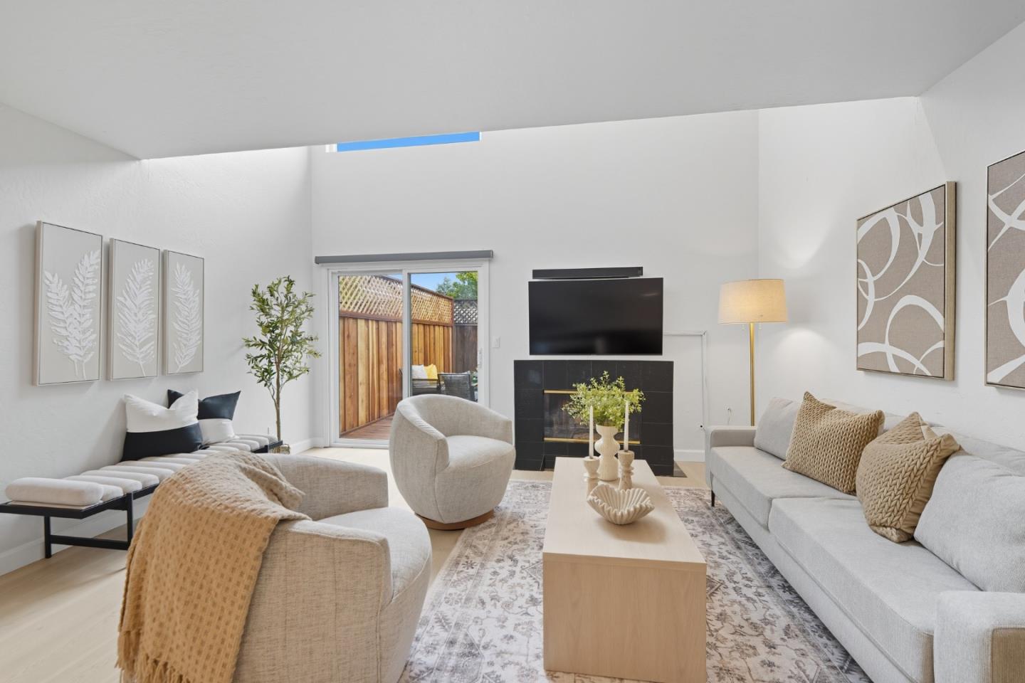 Detail Gallery Image 7 of 36 For 101 Redding Rd #A4,  Campbell,  CA 95008 - 2 Beds | 1/1 Baths