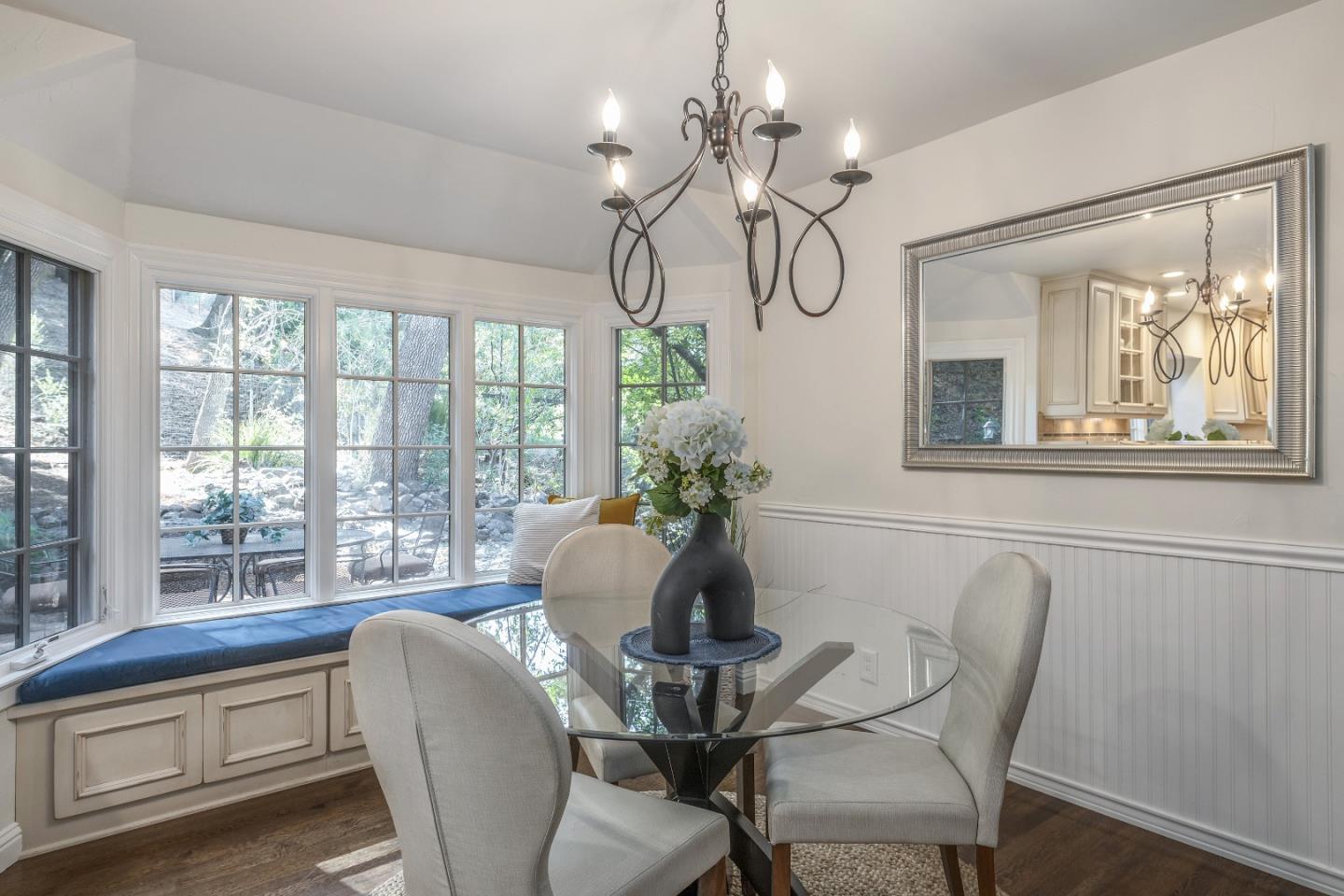 Detail Gallery Image 18 of 49 For 21700 via Regina, Saratoga,  CA 95070 - 4 Beds | 3/1 Baths