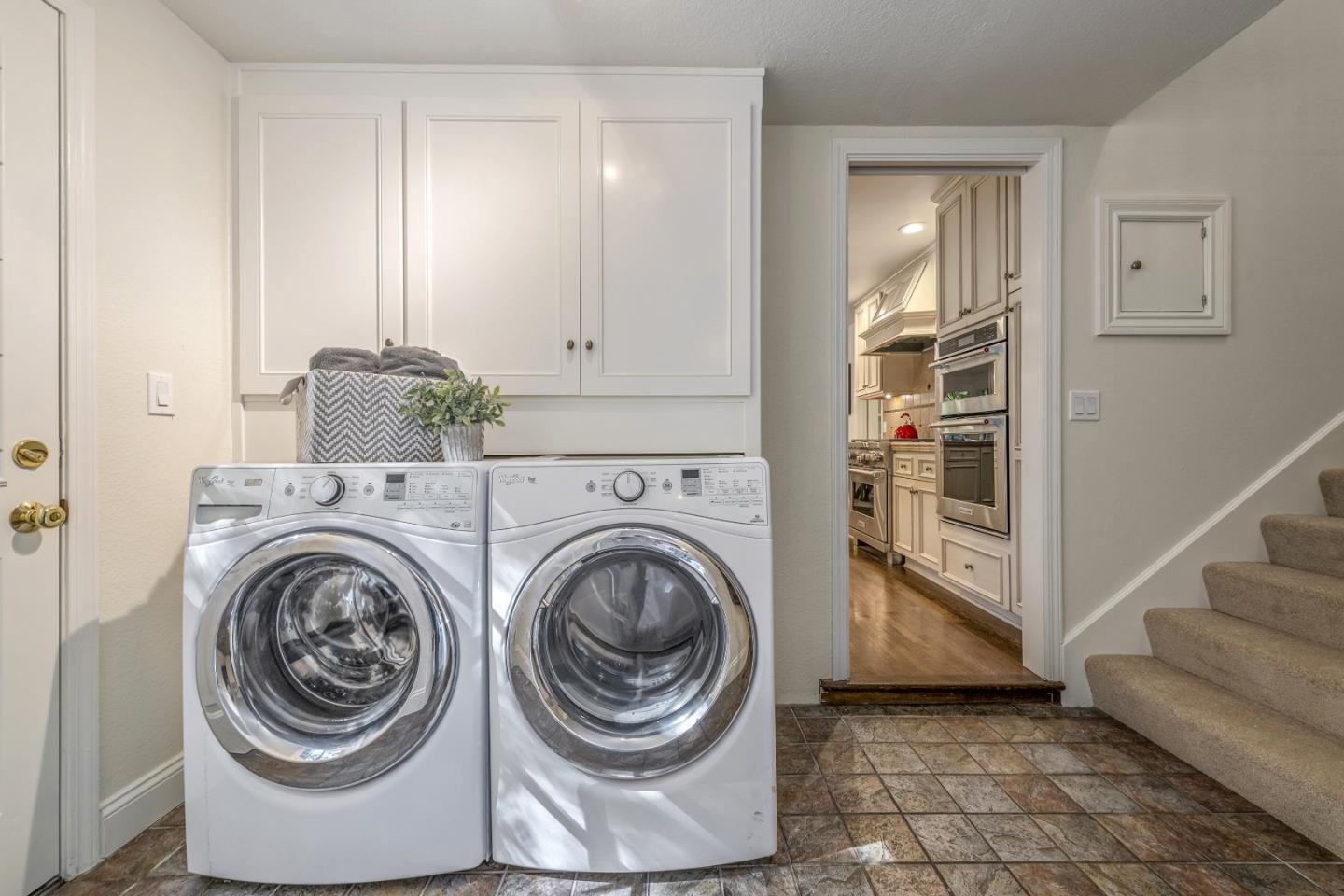 Detail Gallery Image 25 of 49 For 21700 via Regina, Saratoga,  CA 95070 - 4 Beds | 3/1 Baths