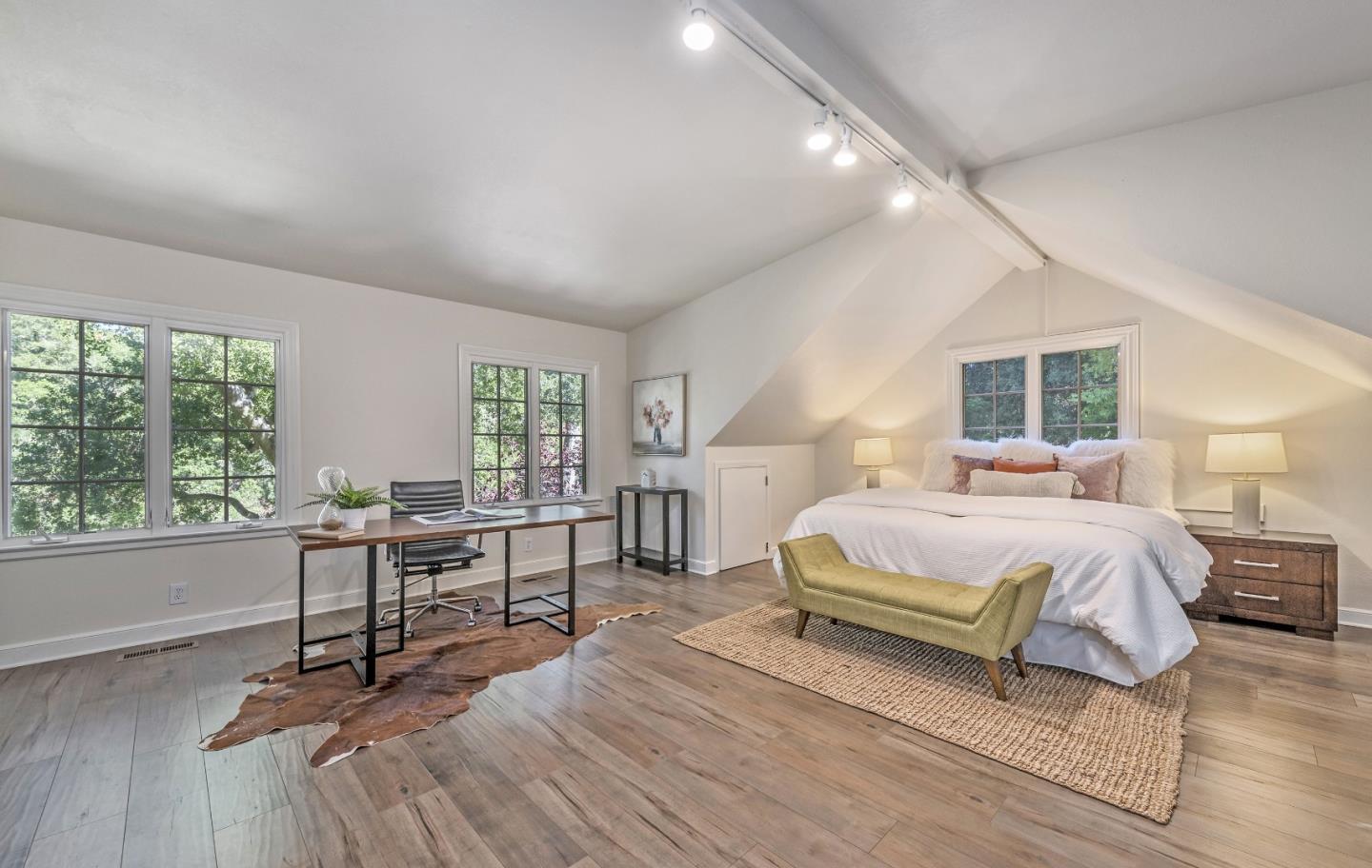 Detail Gallery Image 26 of 49 For 21700 via Regina, Saratoga,  CA 95070 - 4 Beds | 3/1 Baths