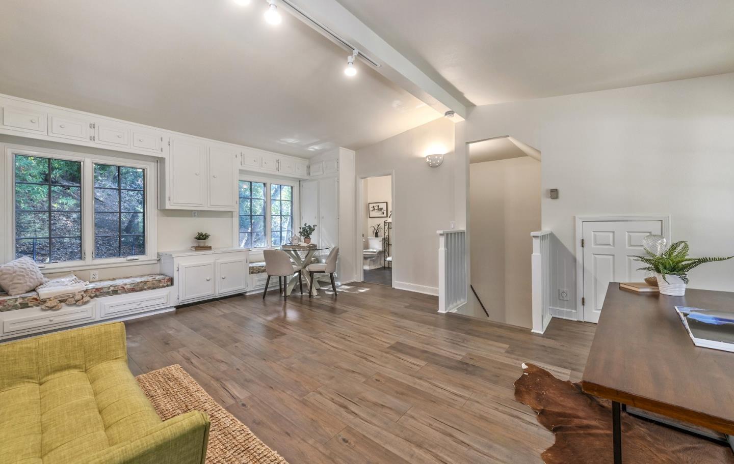 Detail Gallery Image 27 of 49 For 21700 via Regina, Saratoga,  CA 95070 - 4 Beds | 3/1 Baths