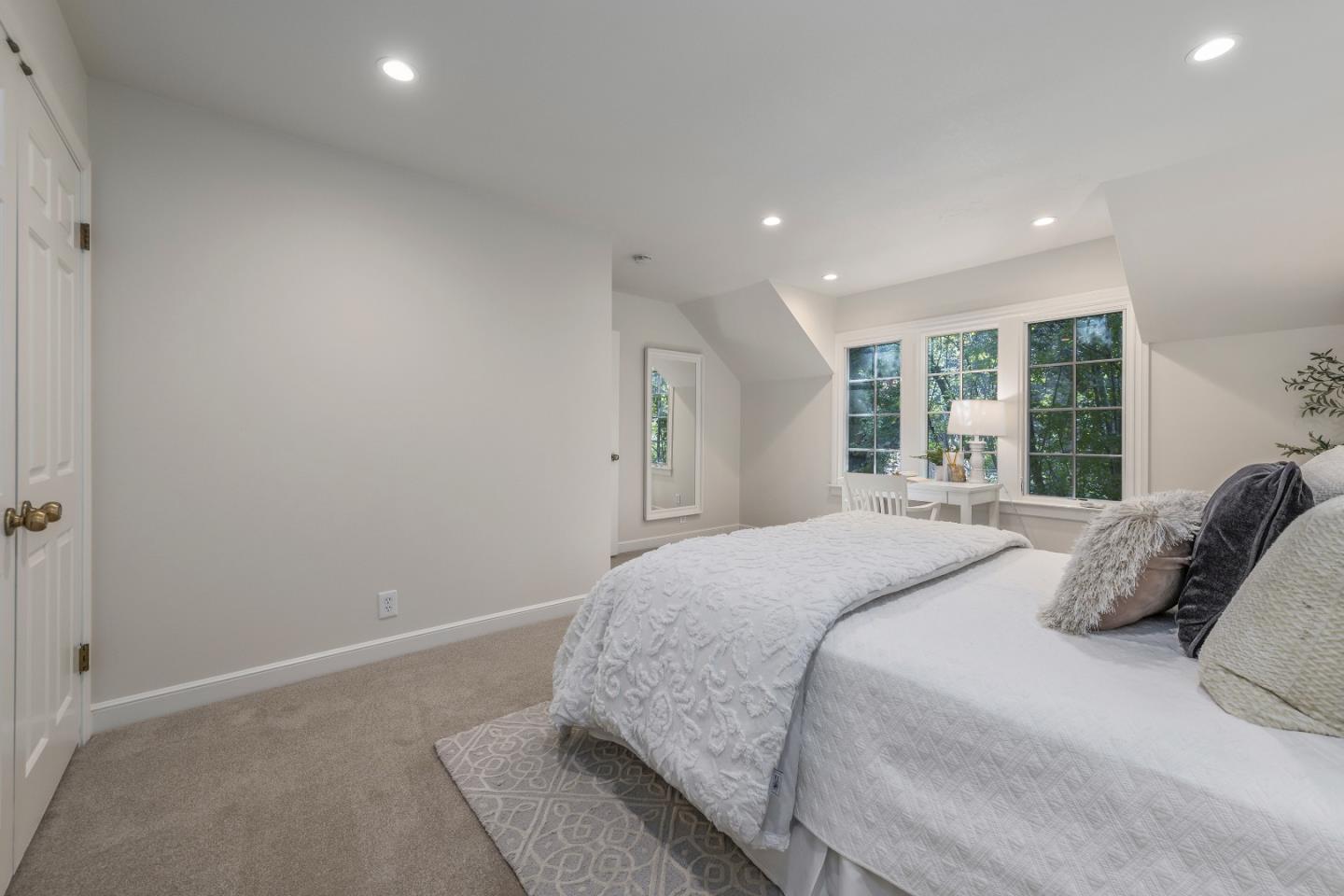 Detail Gallery Image 30 of 49 For 21700 via Regina, Saratoga,  CA 95070 - 4 Beds | 3/1 Baths