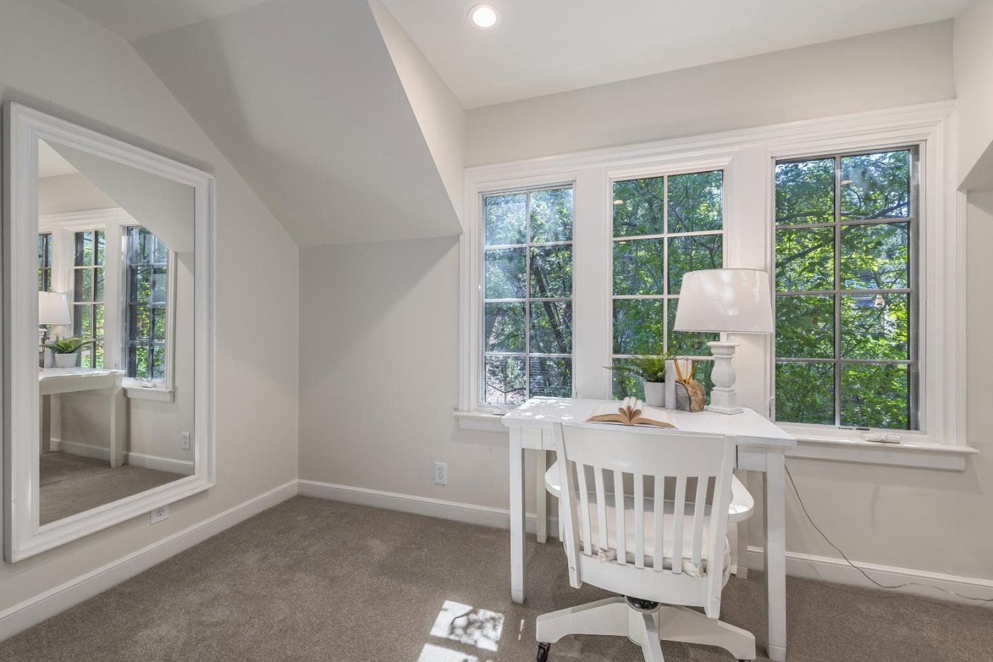 Detail Gallery Image 31 of 49 For 21700 via Regina, Saratoga,  CA 95070 - 4 Beds | 3/1 Baths