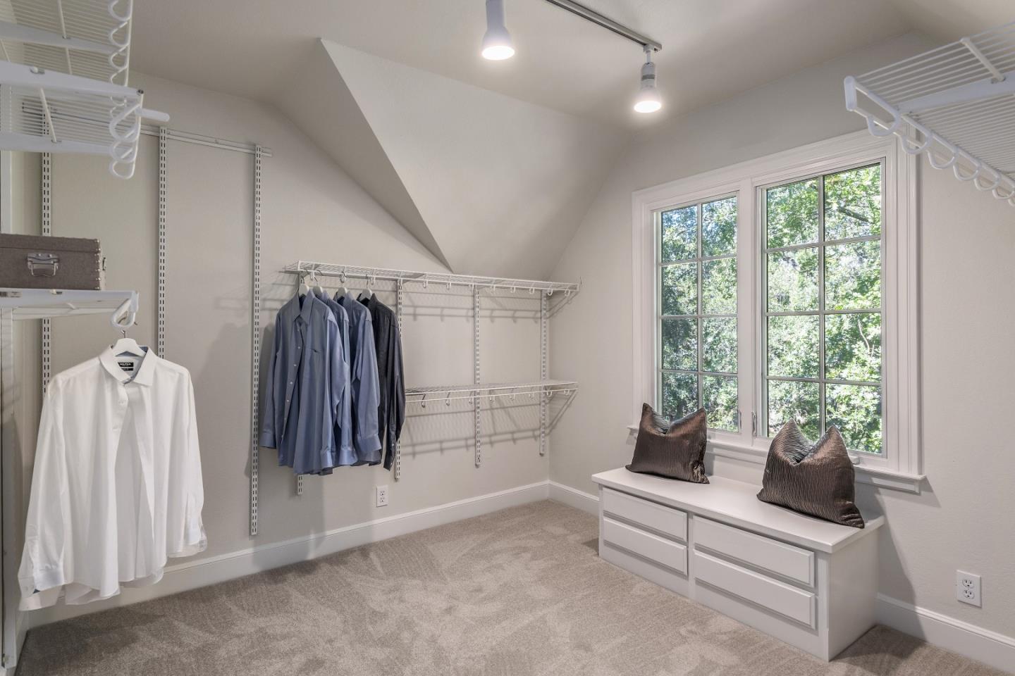 Detail Gallery Image 38 of 49 For 21700 via Regina, Saratoga,  CA 95070 - 4 Beds | 3/1 Baths