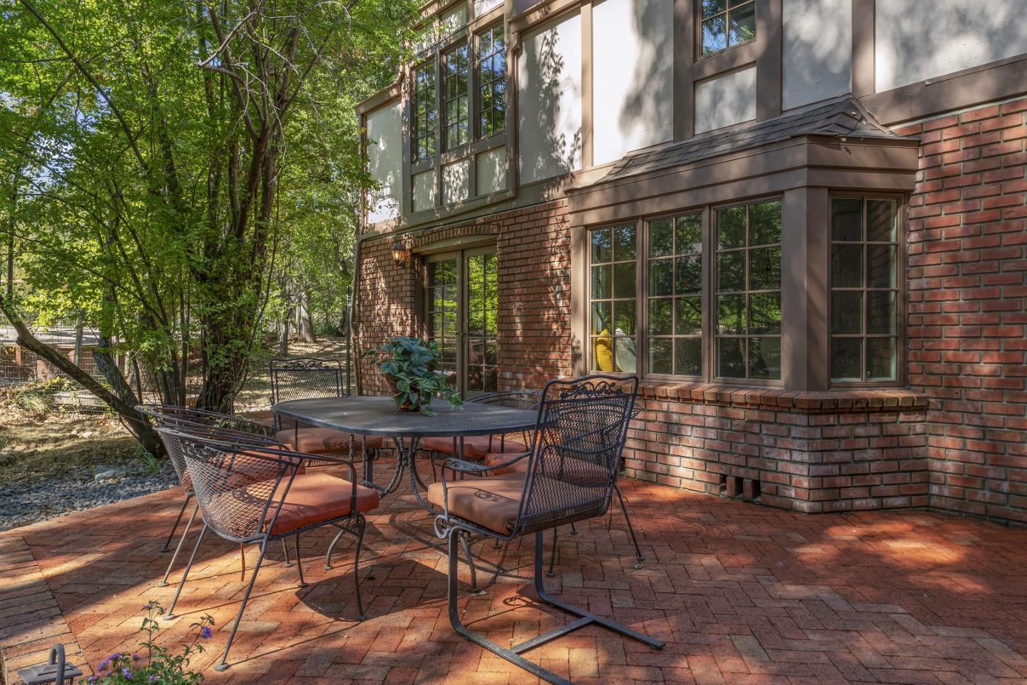 Detail Gallery Image 45 of 49 For 21700 via Regina, Saratoga,  CA 95070 - 4 Beds | 3/1 Baths