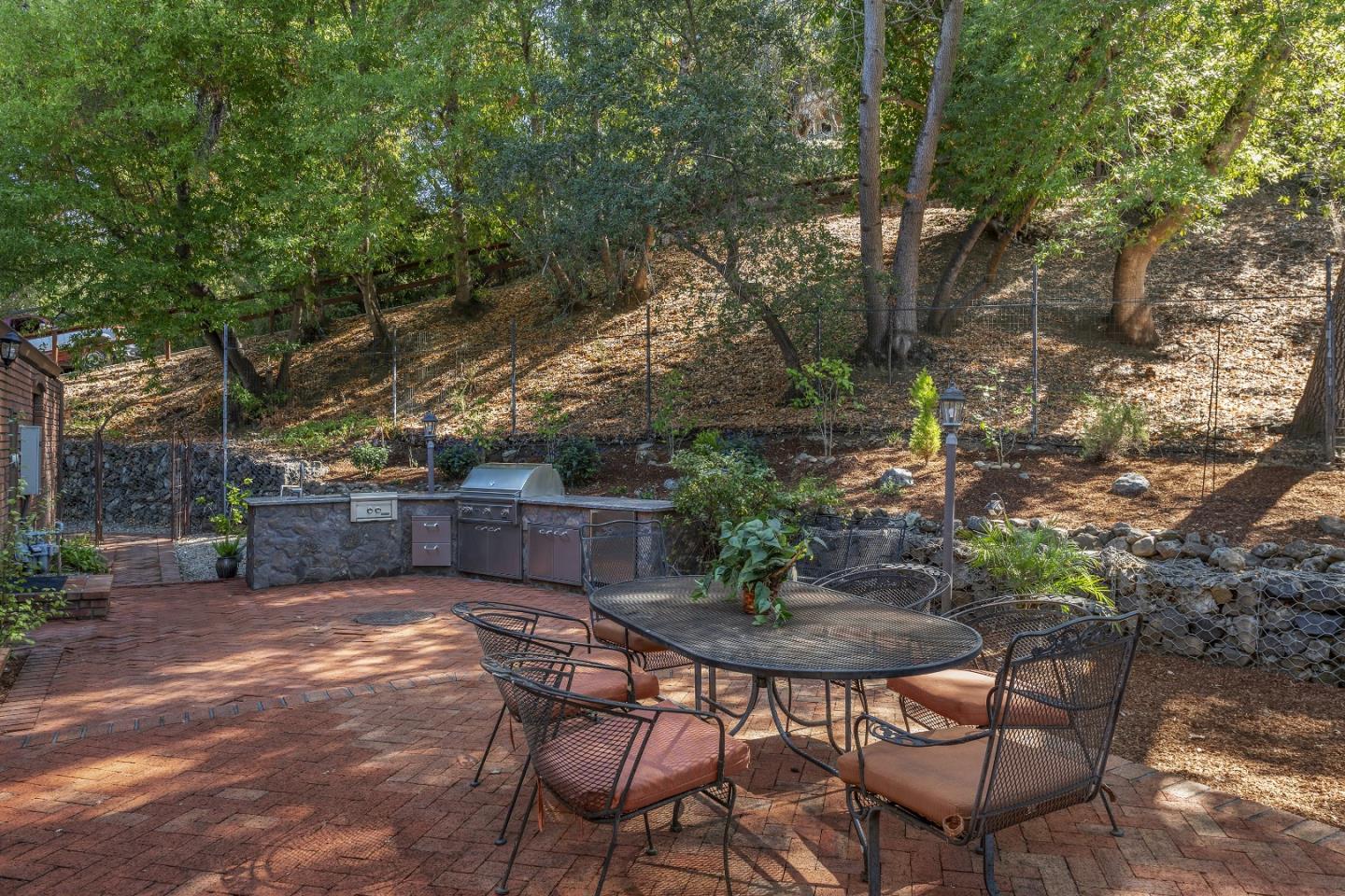 Detail Gallery Image 46 of 49 For 21700 via Regina, Saratoga,  CA 95070 - 4 Beds | 3/1 Baths