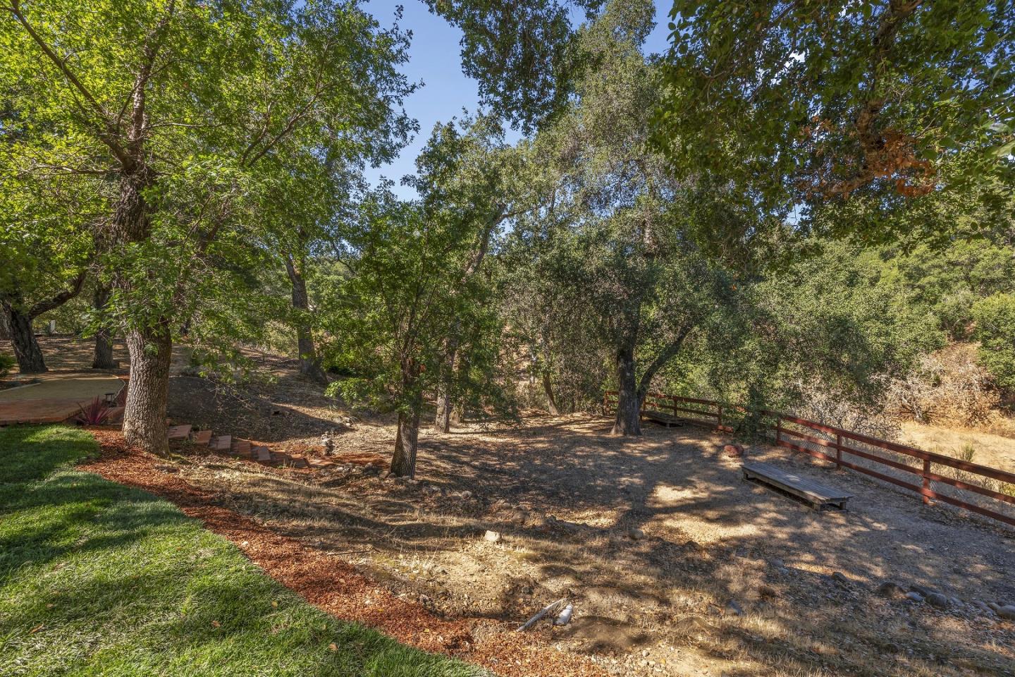 Detail Gallery Image 8 of 49 For 21700 via Regina, Saratoga,  CA 95070 - 4 Beds | 3/1 Baths