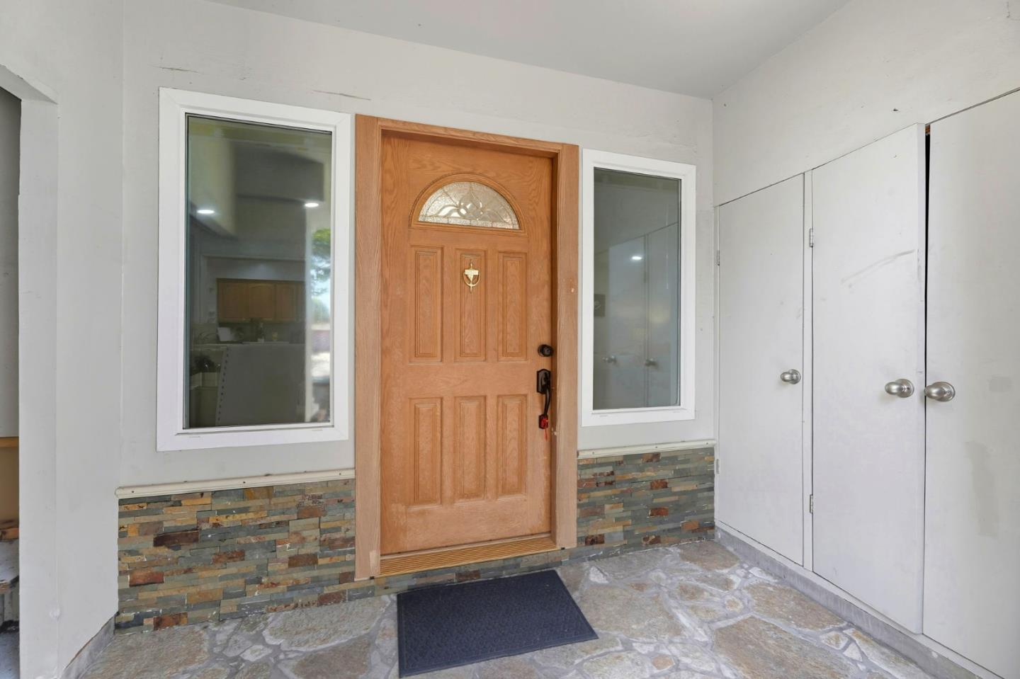 Detail Gallery Image 3 of 41 For 1199 Blazingwood Dr, Sunnyvale,  CA 94089 - 3 Beds | 2 Baths