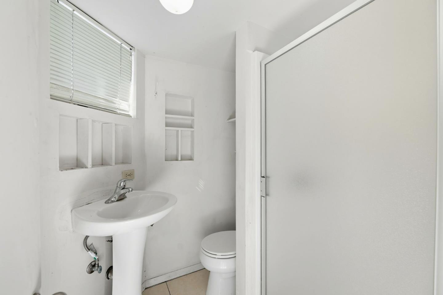 Detail Gallery Image 31 of 41 For 1199 Blazingwood Dr, Sunnyvale,  CA 94089 - 3 Beds | 2 Baths