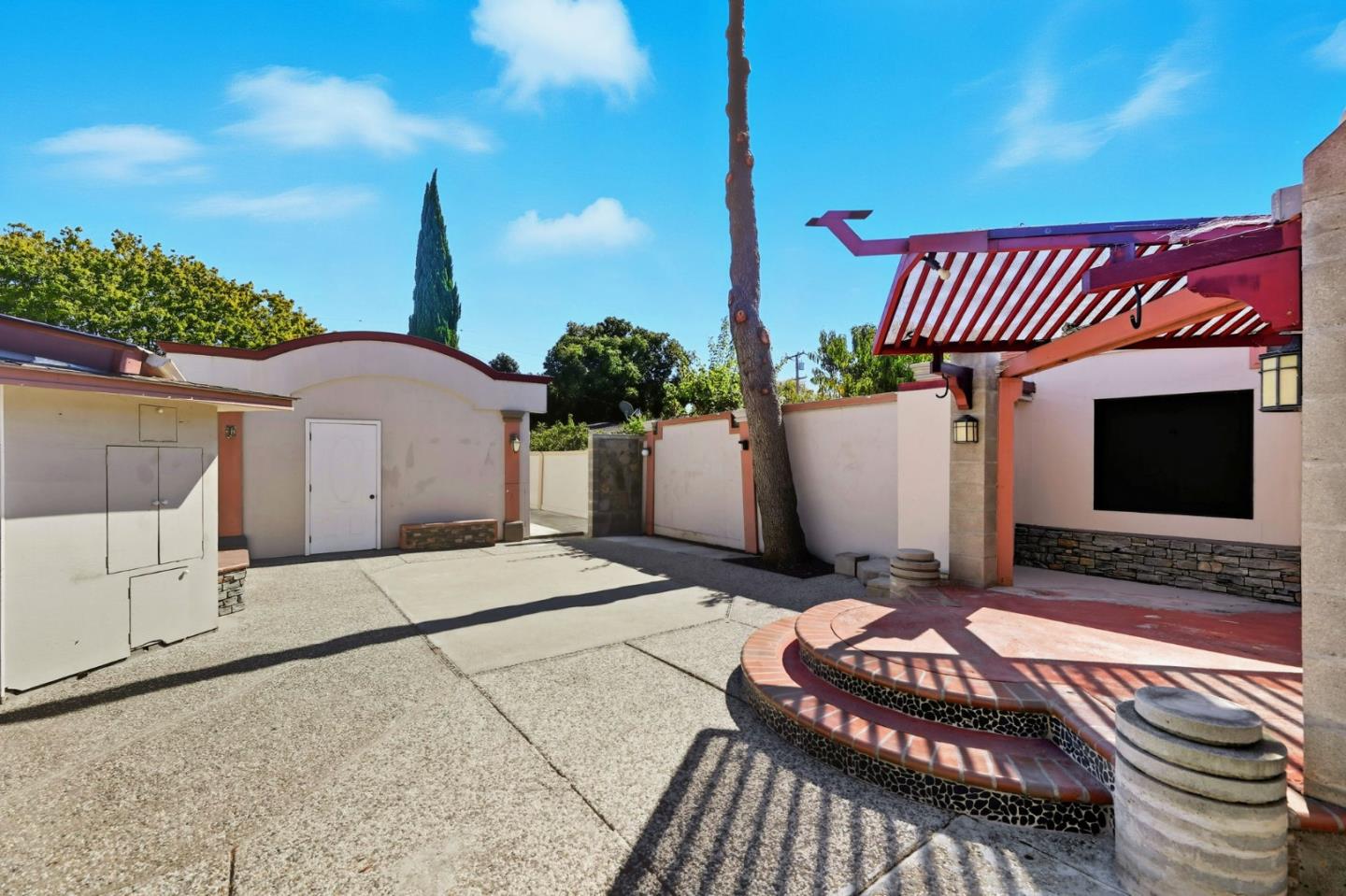 Detail Gallery Image 34 of 41 For 1199 Blazingwood Dr, Sunnyvale,  CA 94089 - 3 Beds | 2 Baths