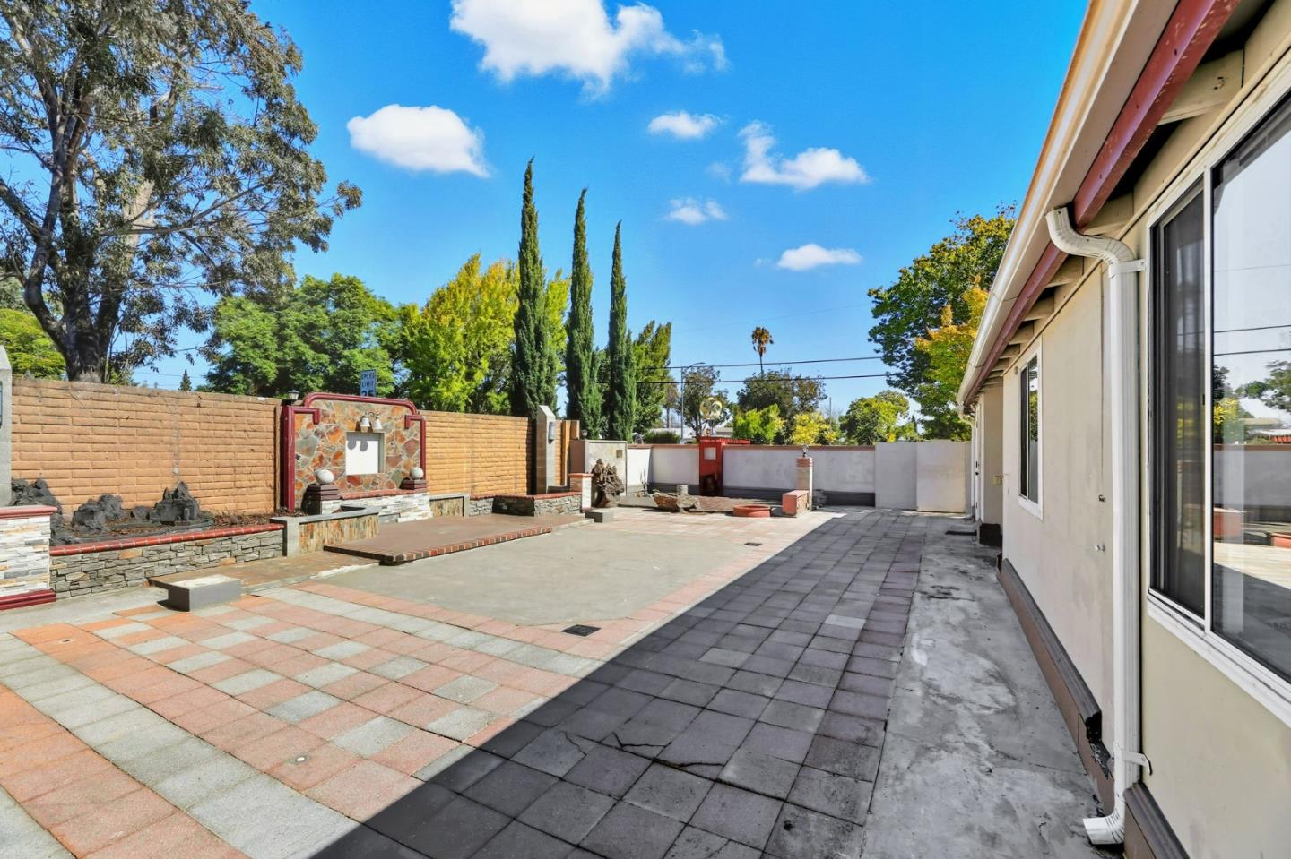 Detail Gallery Image 35 of 41 For 1199 Blazingwood Dr, Sunnyvale,  CA 94089 - 3 Beds | 2 Baths