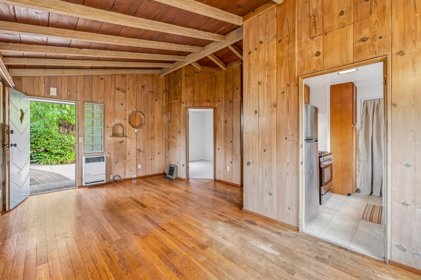 Detail Gallery Image 12 of 24 For 541 & 539 W Franklin St, Monterey,  CA 93940 - 3 Beds | 2/1 Baths