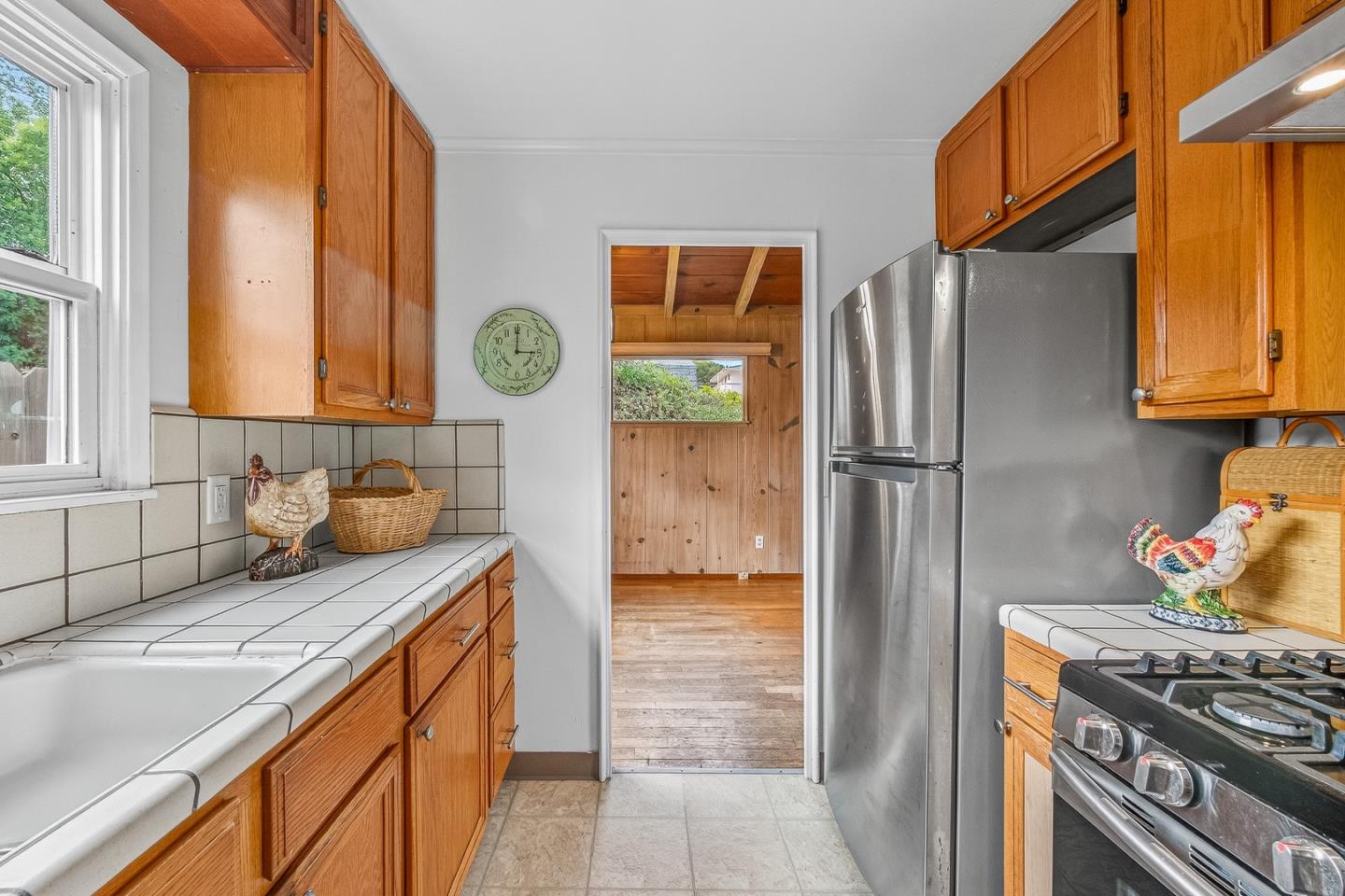 Detail Gallery Image 14 of 24 For 541 & 539 W Franklin St, Monterey,  CA 93940 - 3 Beds | 2/1 Baths