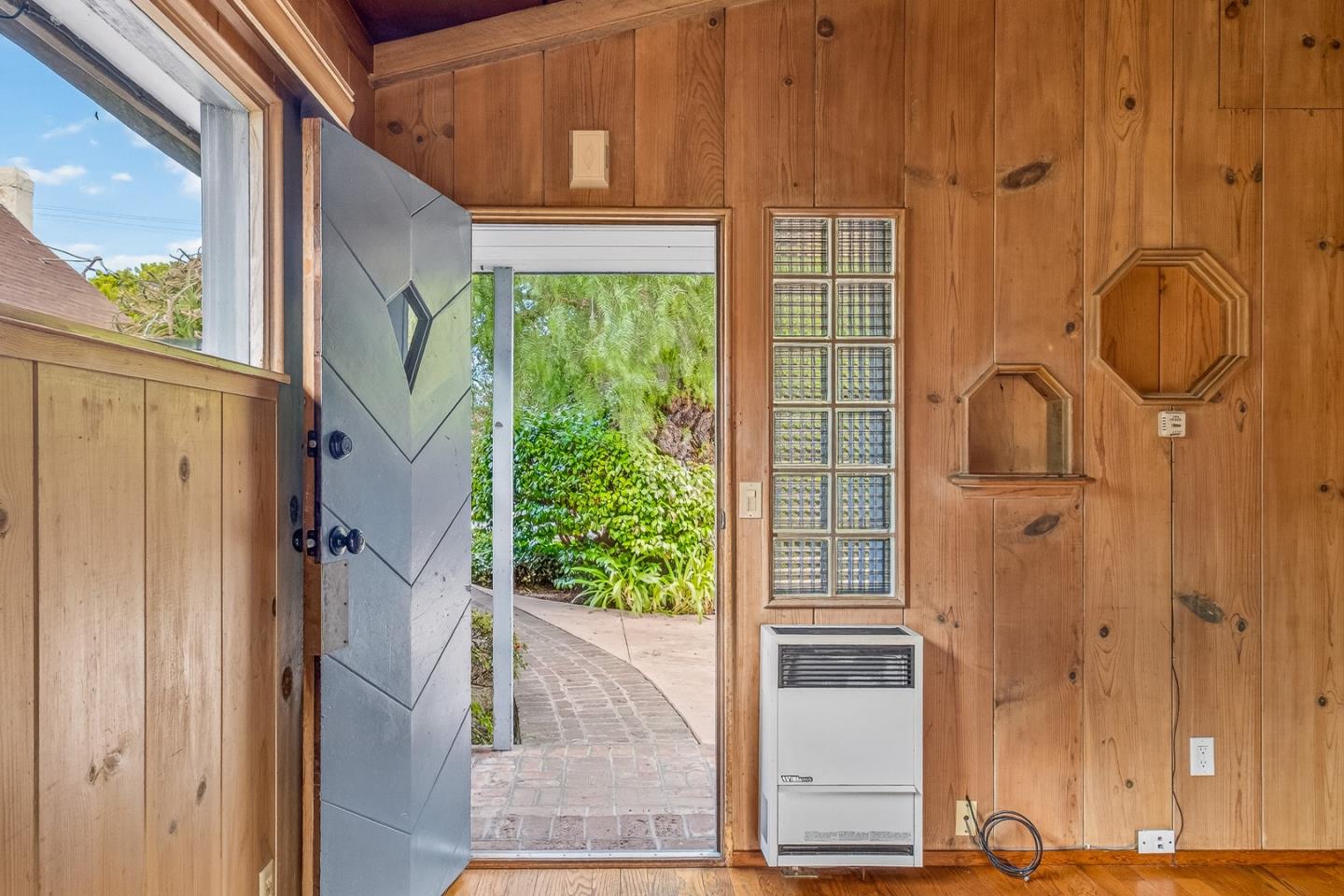 Detail Gallery Image 22 of 24 For 541 & 539 W Franklin St, Monterey,  CA 93940 - 3 Beds | 2/1 Baths