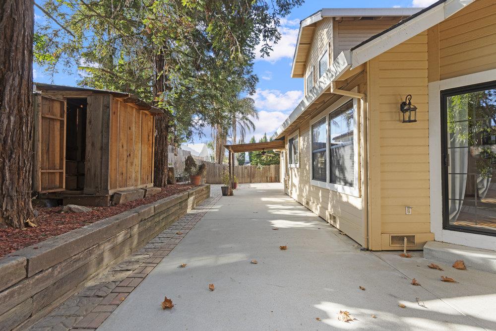 Detail Gallery Image 36 of 49 For 1511 Las Brisas Dr, Hollister,  CA 95023 - 3 Beds | 2/1 Baths