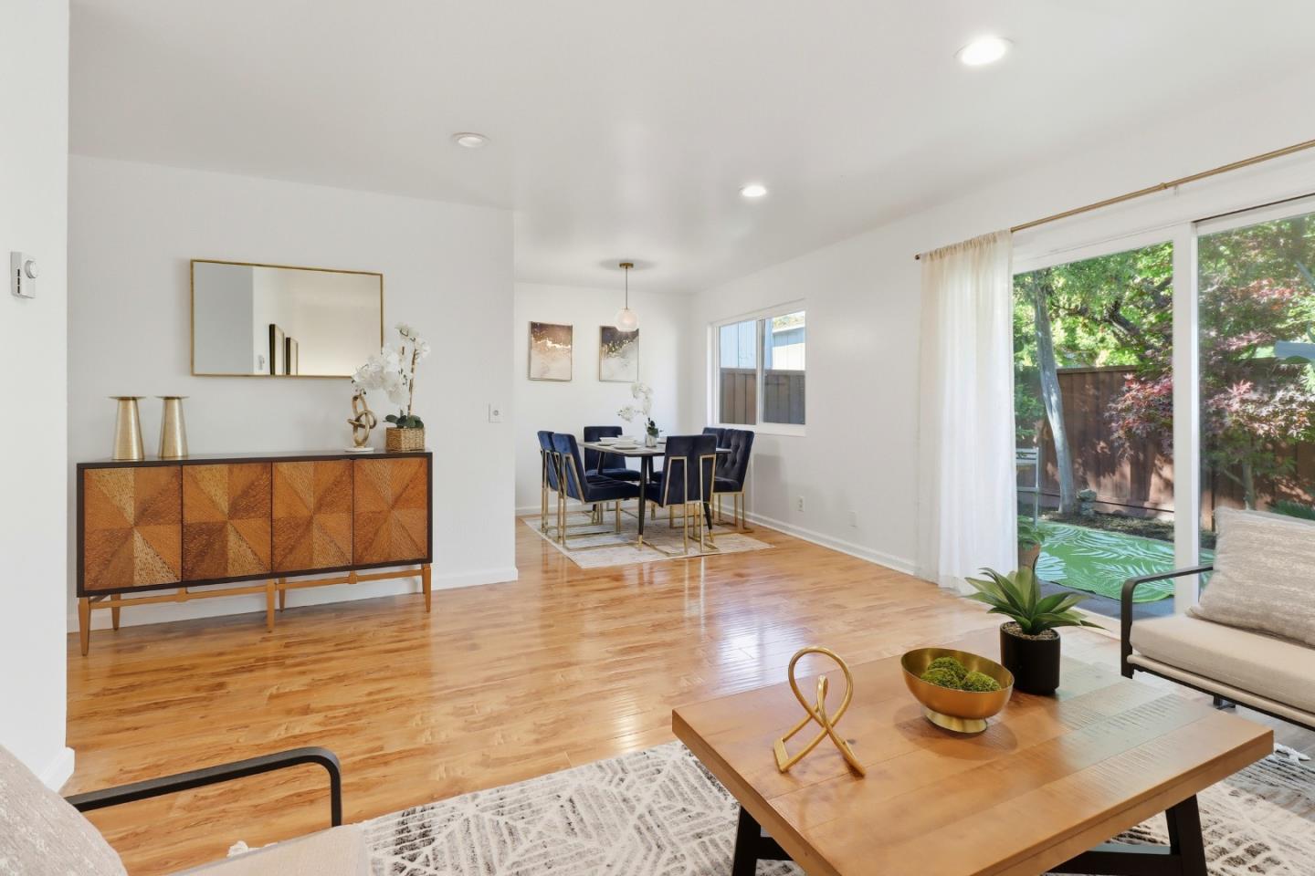 Detail Gallery Image 2 of 32 For 1103 Reed Ave a,  Sunnyvale,  CA 94086 - 3 Beds | 1/1 Baths