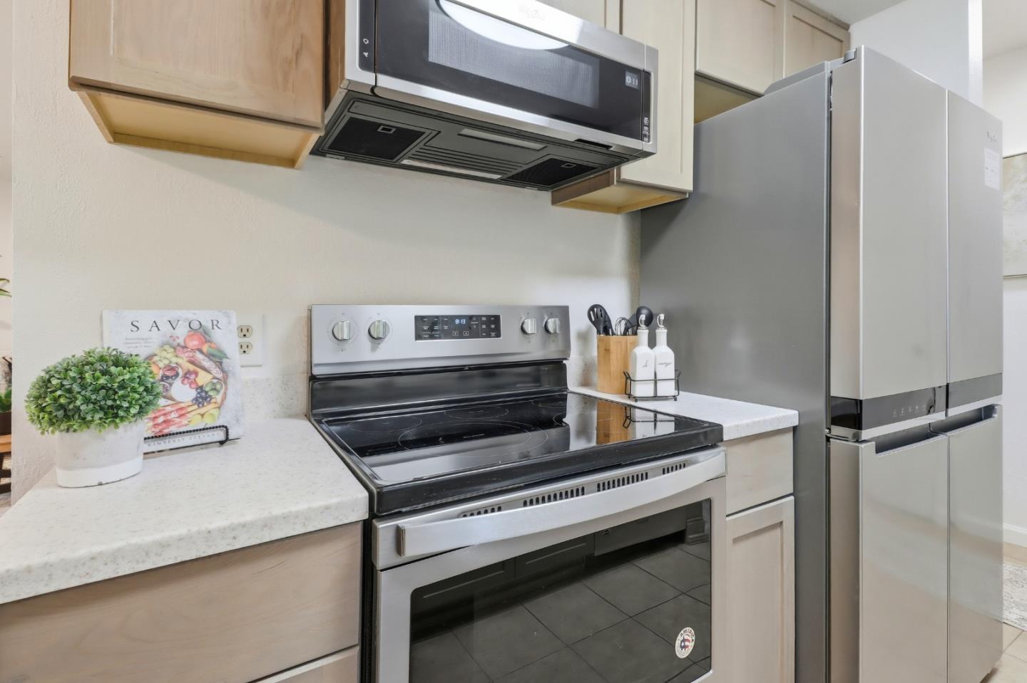Detail Gallery Image 6 of 32 For 1103 Reed Ave a,  Sunnyvale,  CA 94086 - 3 Beds | 1/1 Baths