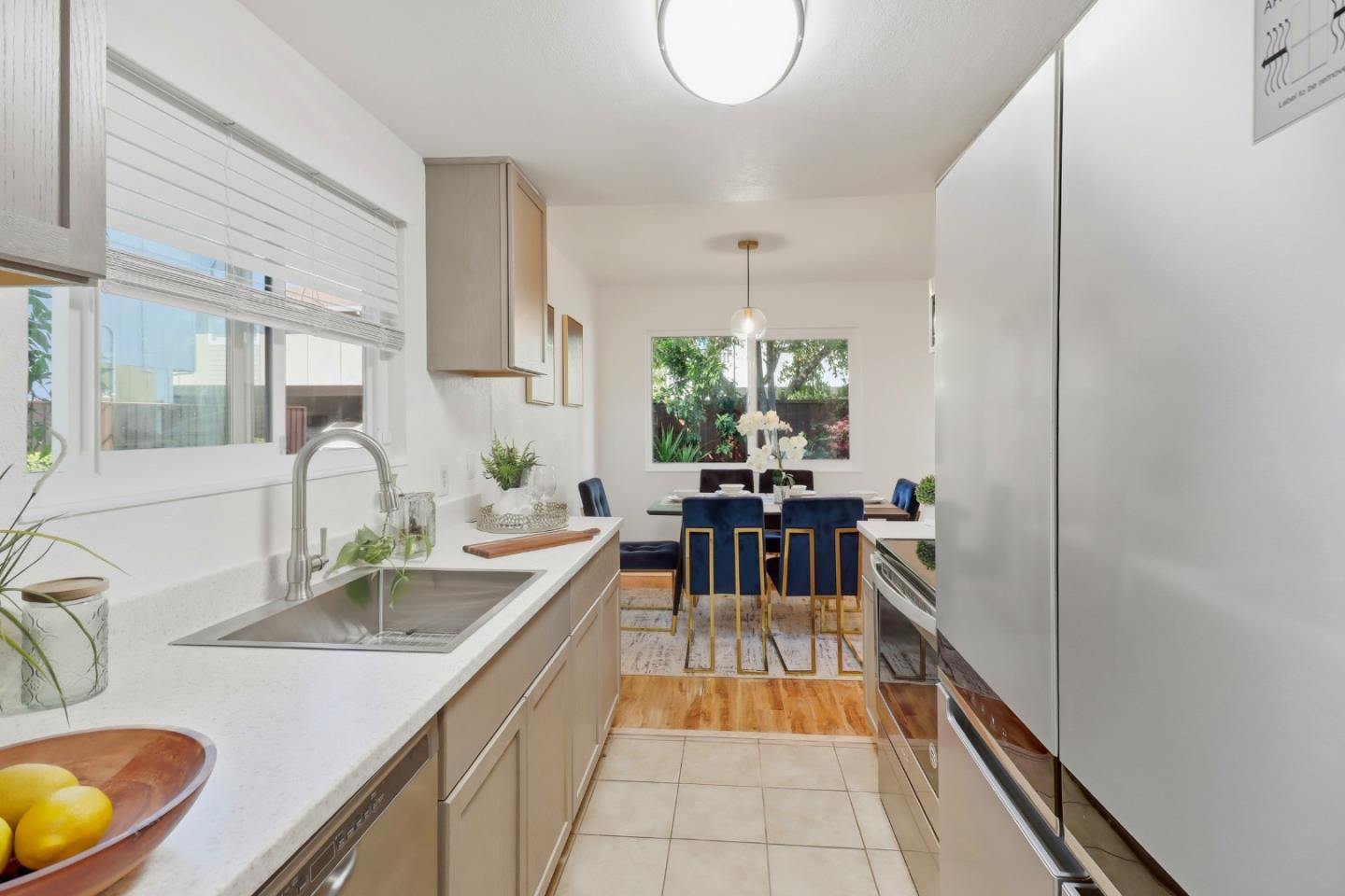 Detail Gallery Image 9 of 32 For 1103 Reed Ave a,  Sunnyvale,  CA 94086 - 3 Beds | 1/1 Baths