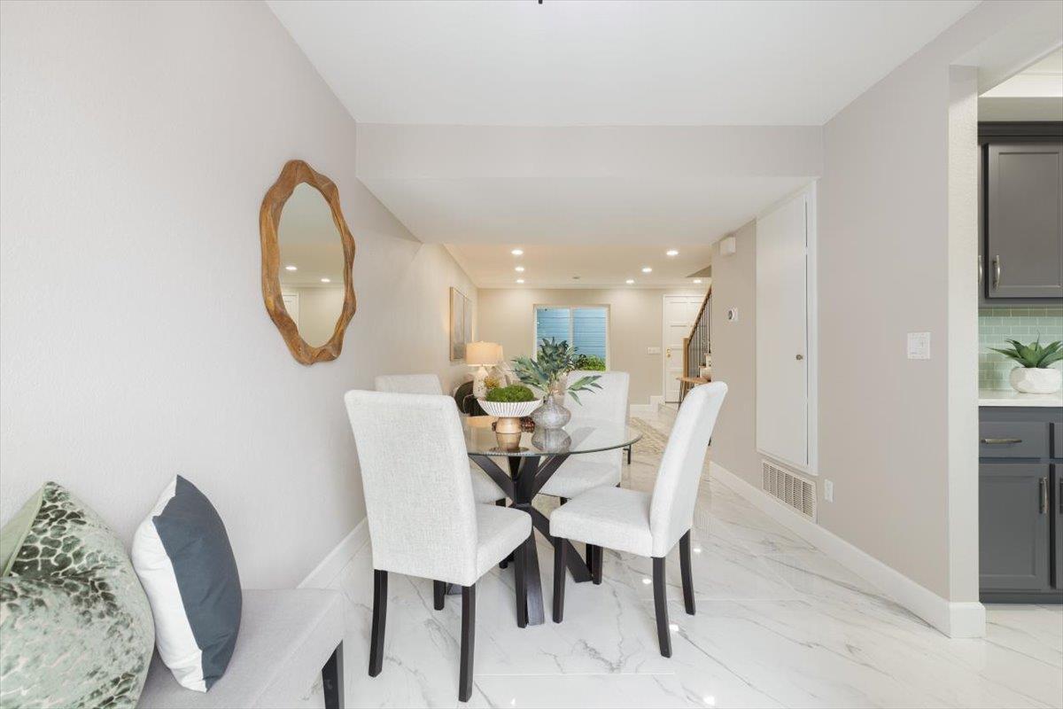 Detail Gallery Image 11 of 25 For 414 S Buena Vista Ave, San Jose,  CA 95126 - 2 Beds | 2/1 Baths