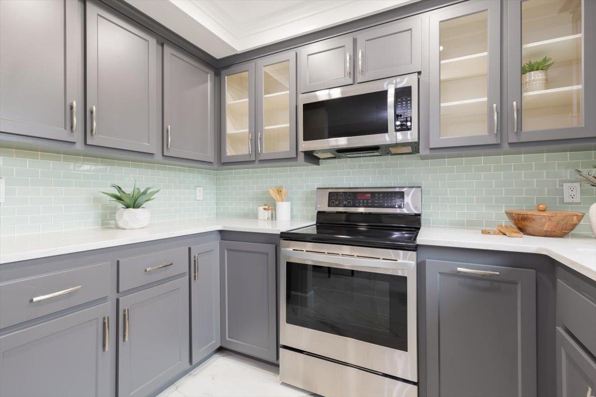 Detail Gallery Image 13 of 25 For 414 S Buena Vista Ave, San Jose,  CA 95126 - 2 Beds | 2/1 Baths