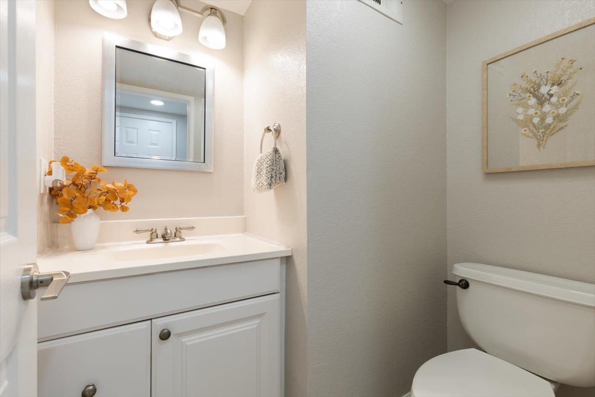 Detail Gallery Image 16 of 25 For 414 S Buena Vista Ave, San Jose,  CA 95126 - 2 Beds | 2/1 Baths