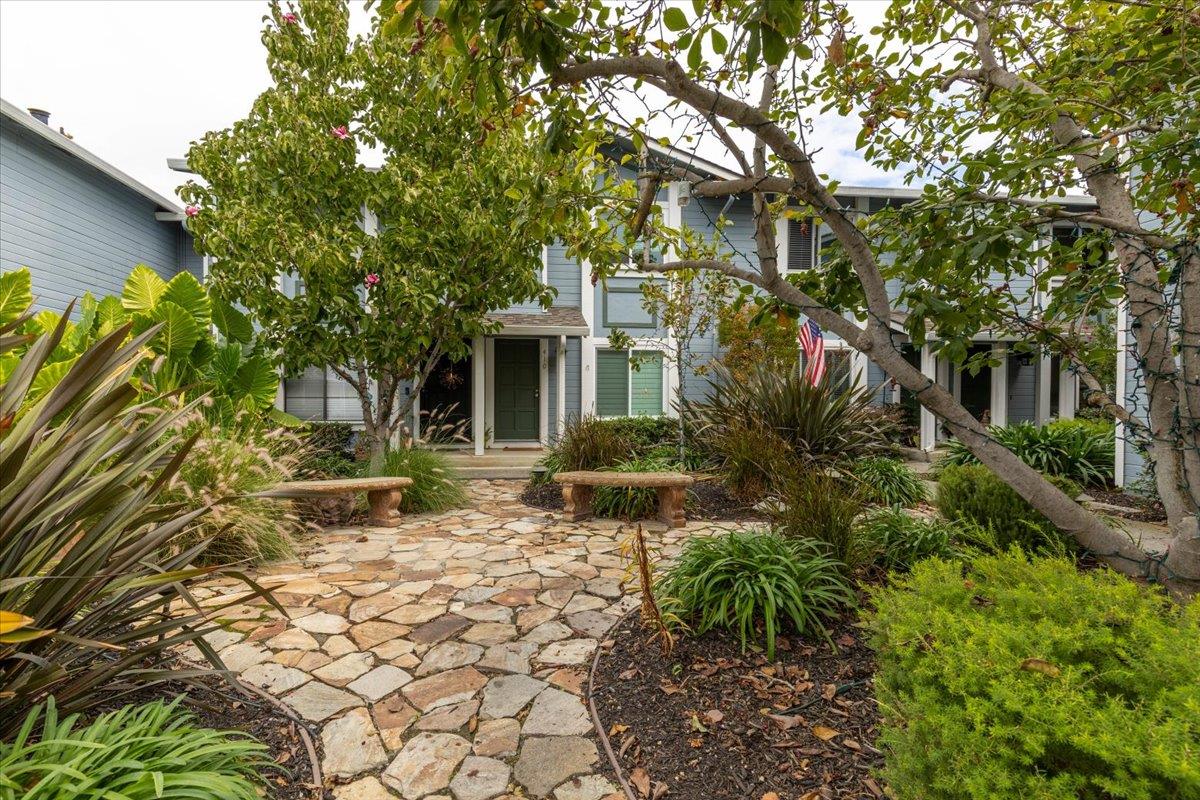 Detail Gallery Image 2 of 25 For 414 S Buena Vista Ave, San Jose,  CA 95126 - 2 Beds | 2/1 Baths